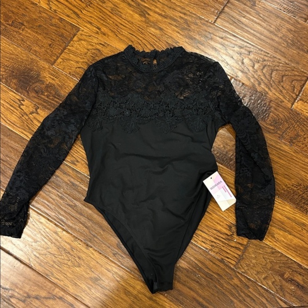 WDIRARA NWT size large black lace bodysuit